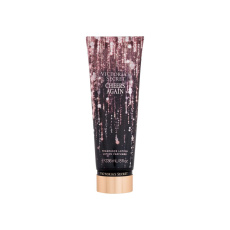 Victoria´s Secret Cheers Again